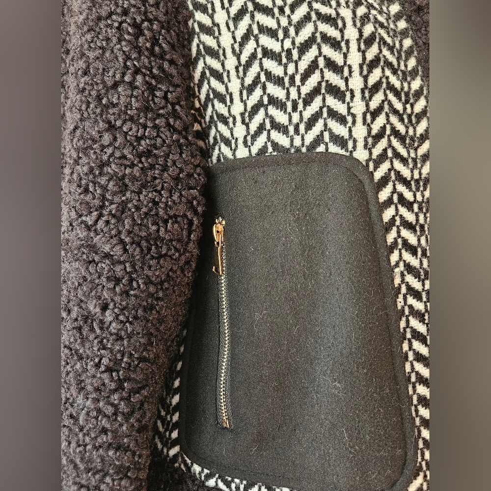 7 Seven For All Mankind Black & White Chevron Teddy Sherpa Coat-Size Medium - Picture 5 of 9